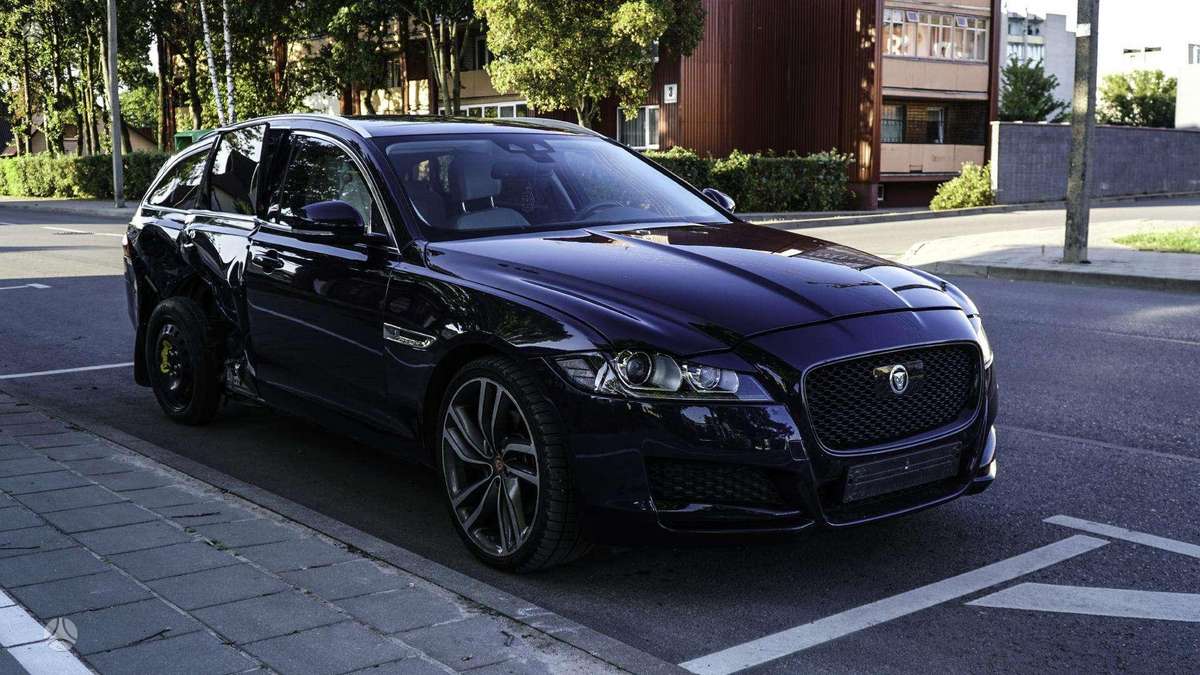 Jaguar XF