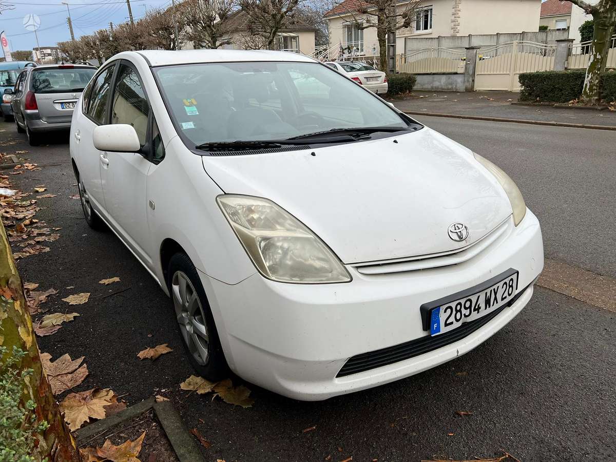 Toyota Prius - 1