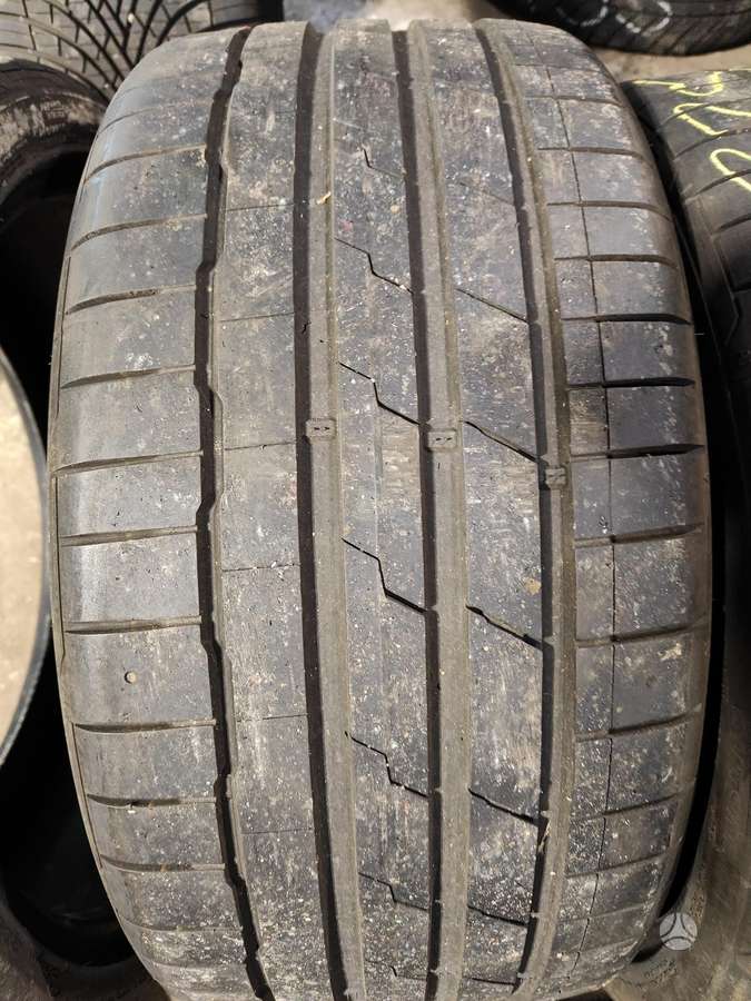 Hankook, summer 235/35 R19
