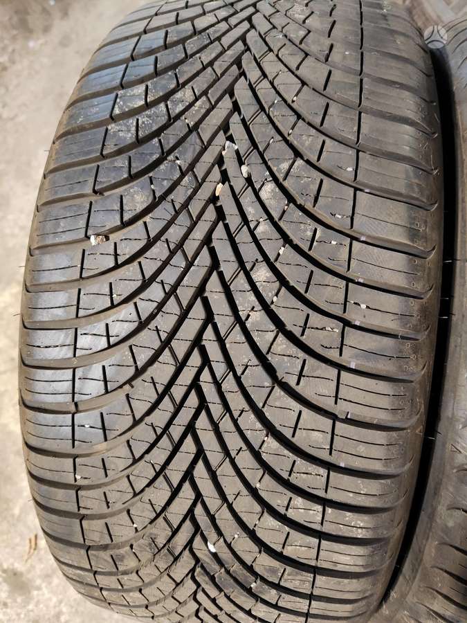 Dunlop, universalios 225/40 R18