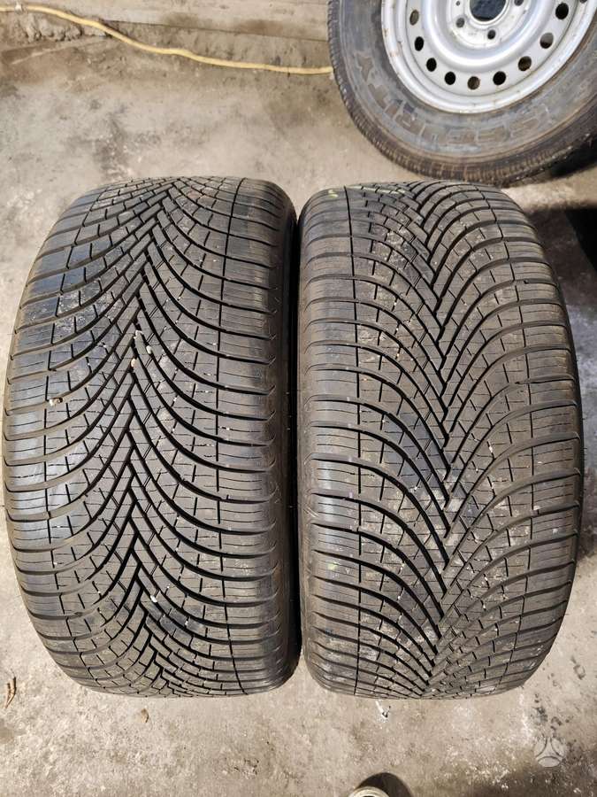 Dunlop, всесезонные 225/40 R18