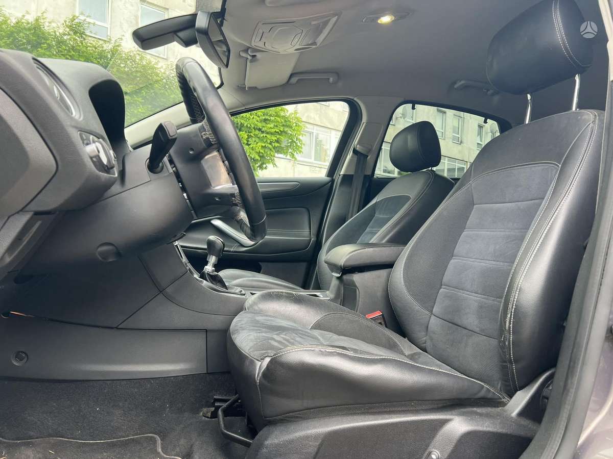 Ford Mondeo, 1.6 l., hatchback