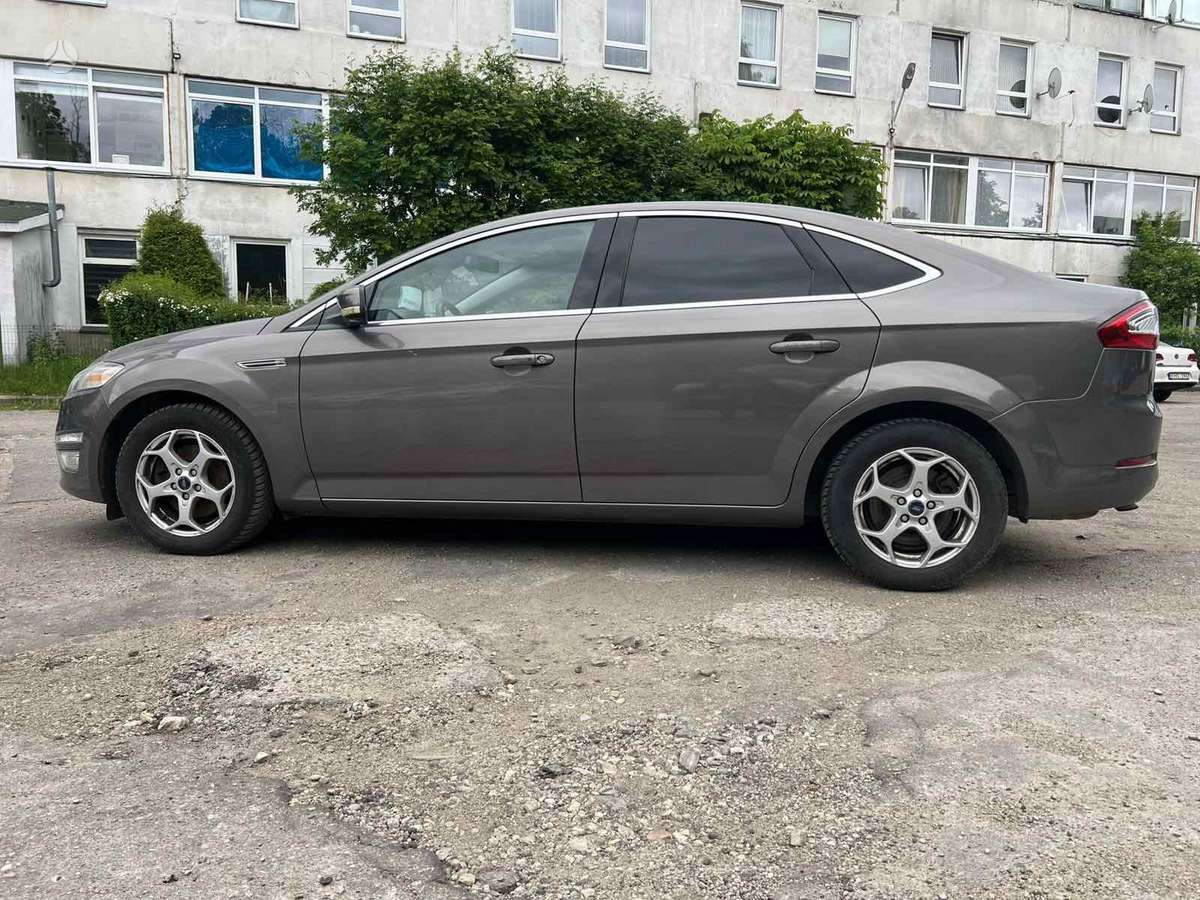 Ford Mondeo, 1.6 l., hatchback