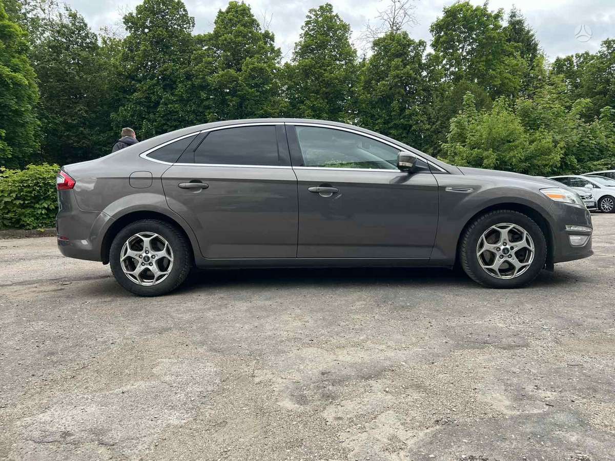 Ford Mondeo, 1.6 l., hatchback