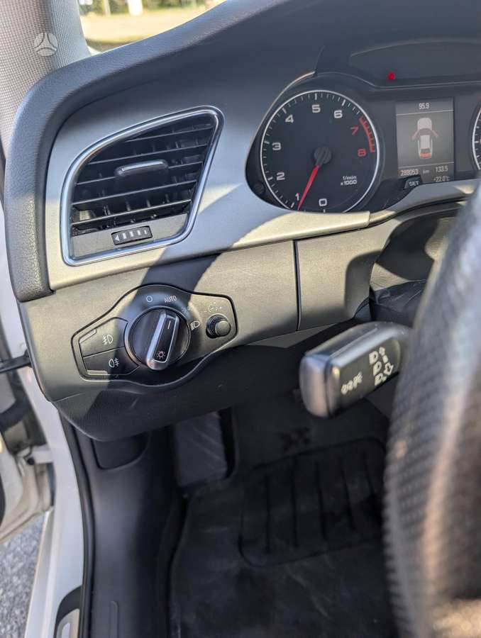 Audi A4, 2.0 l., Седан