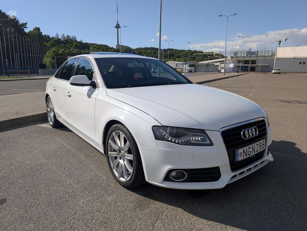 Audi A4, 2.0 l., Седан
