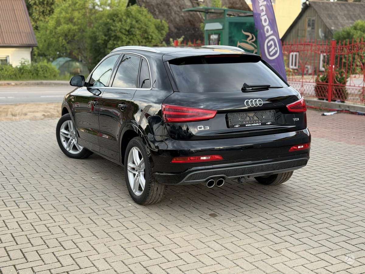 Audi Q3, 2.0 l., Внедорожник / Кроссовер