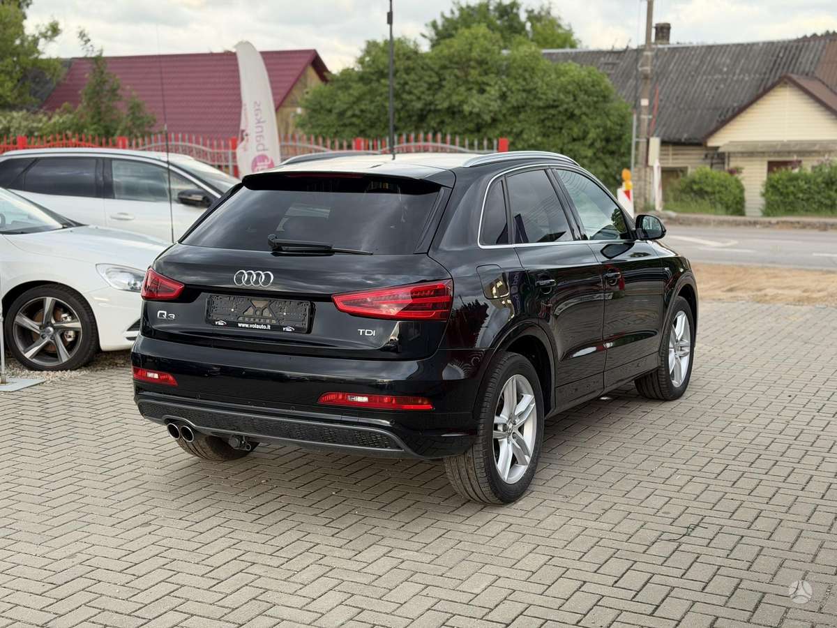Audi Q3, 2.0 l., Внедорожник / Кроссовер