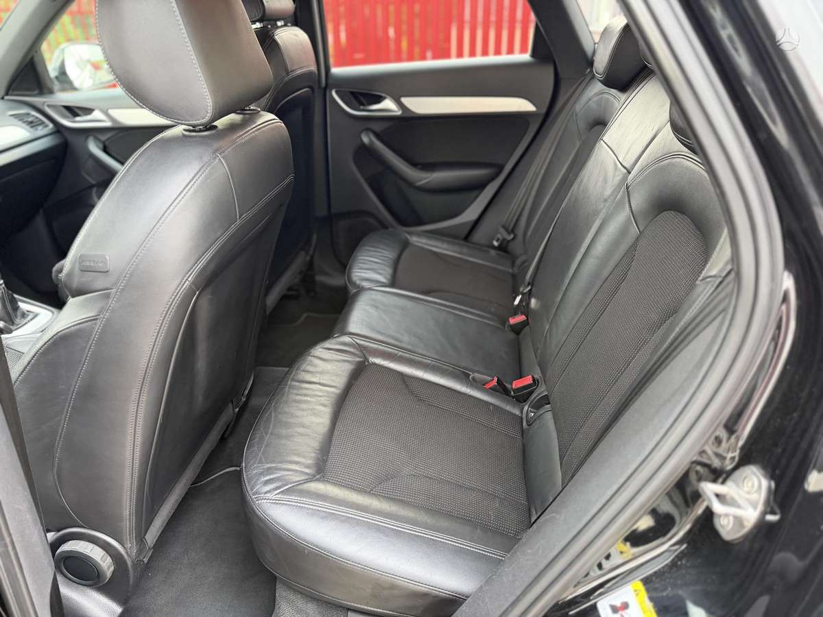 Audi Q3, 2.0 l., Внедорожник / Кроссовер