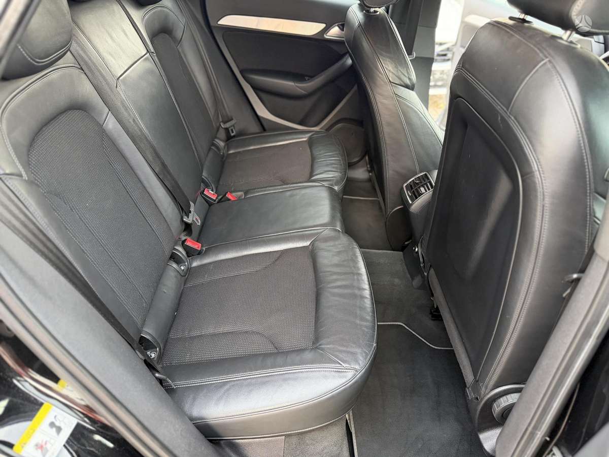 Audi Q3, 2.0 l., Внедорожник / Кроссовер