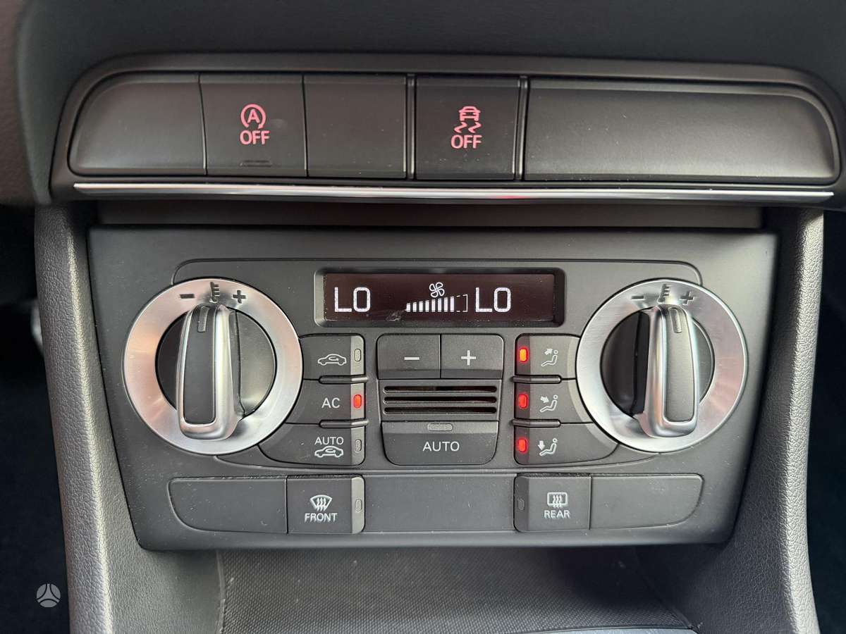 Audi Q3, 2.0 l., Внедорожник / Кроссовер