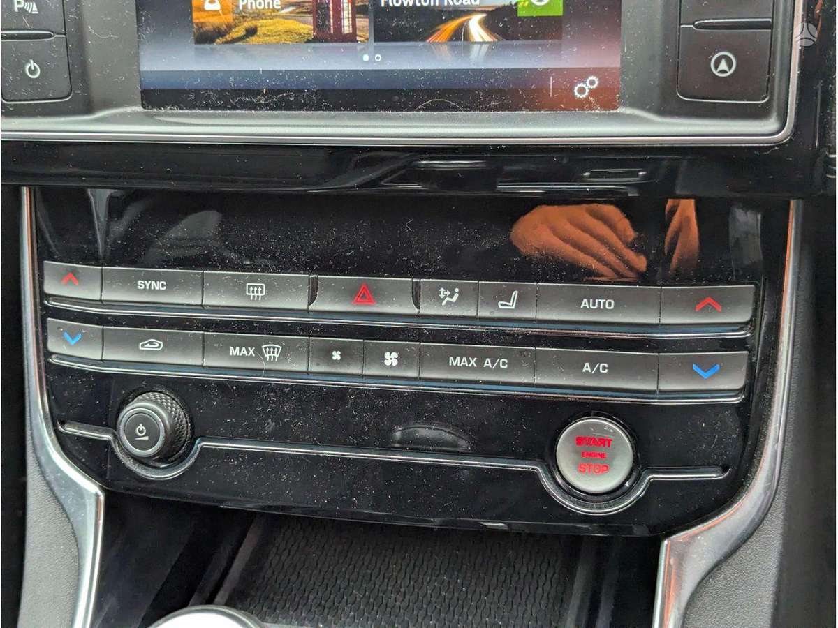 Jaguar XE двигатель
