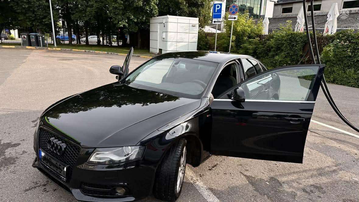 Audi A4, 2.7 l., Седан
