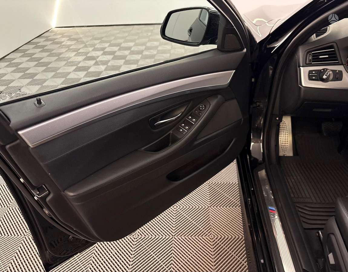 BMW 520, 2.0 l., universalas