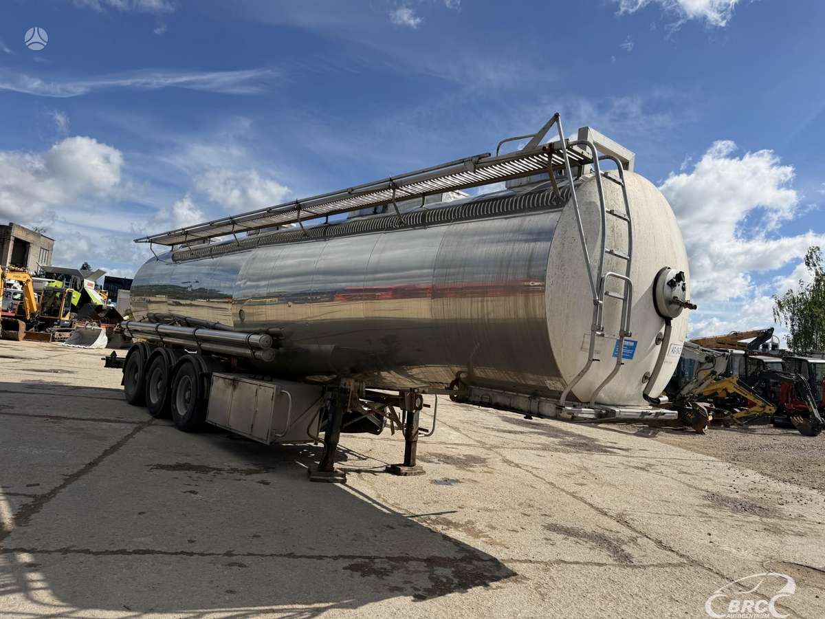 -Kita-, tanker