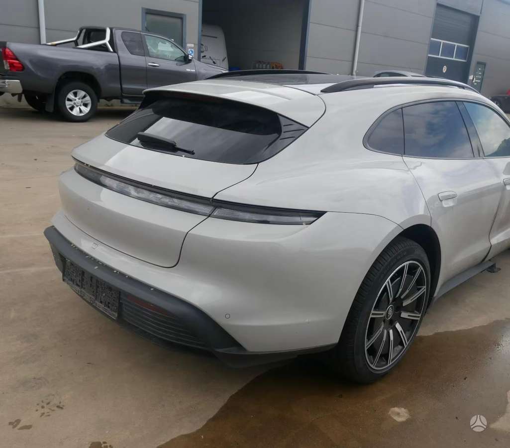 Porsche Taycan Porsche taycan dalimis