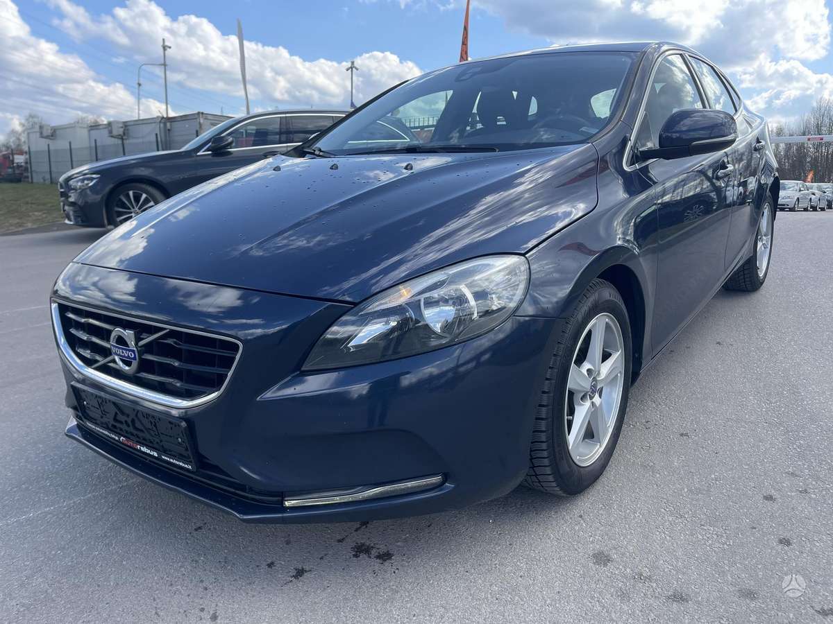 Volvo V40, 2.0 l., hatchback