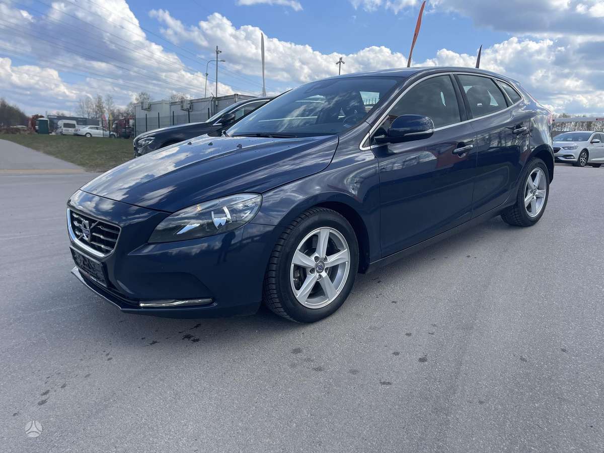 Volvo V40, 2.0 l., Хэтчбек