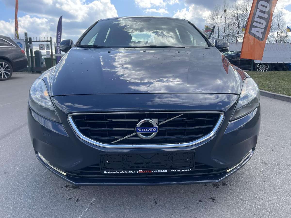 Volvo V40, 2.0 l., Хэтчбек