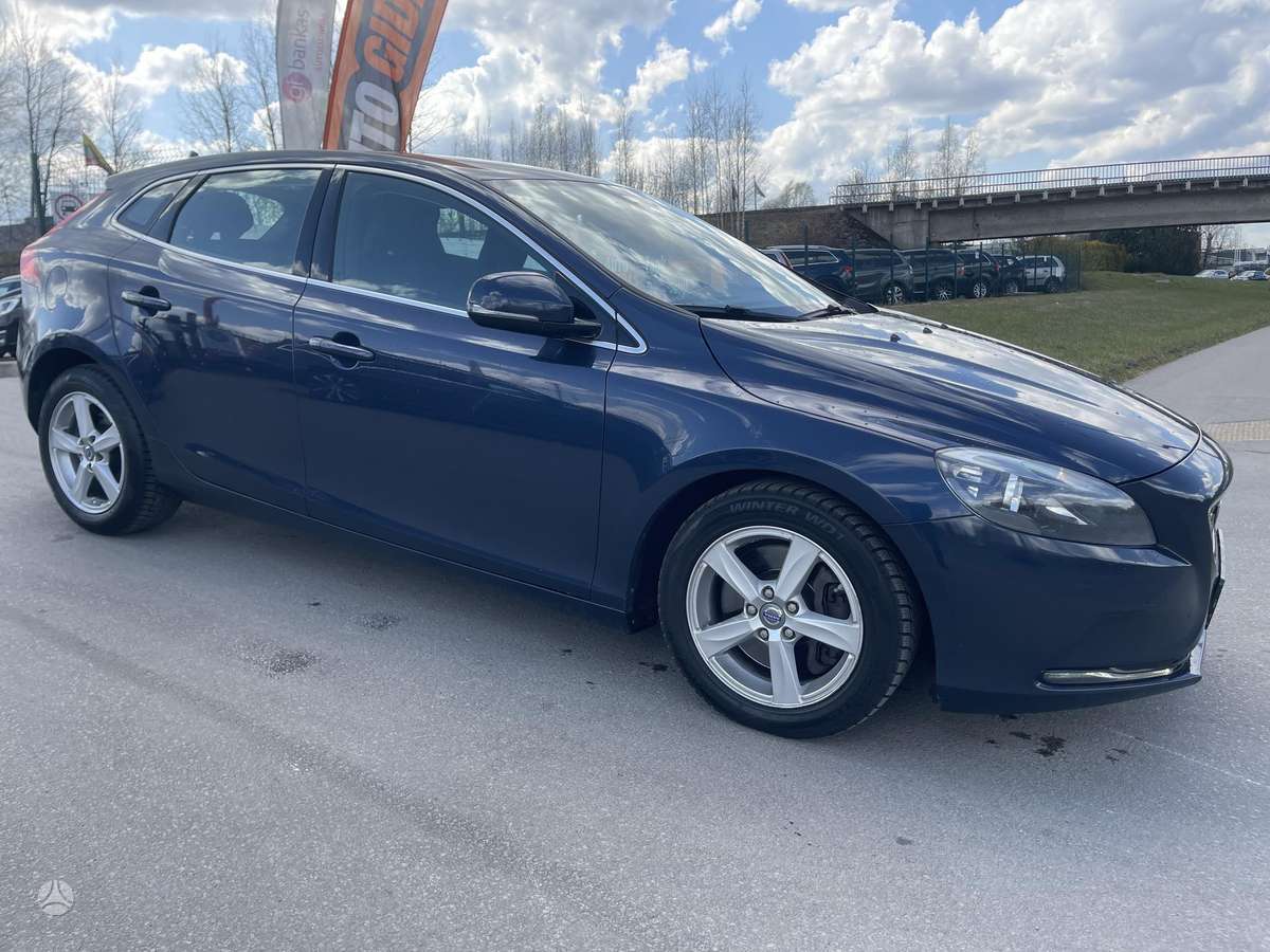 Volvo V40, 2.0 l., Хэтчбек
