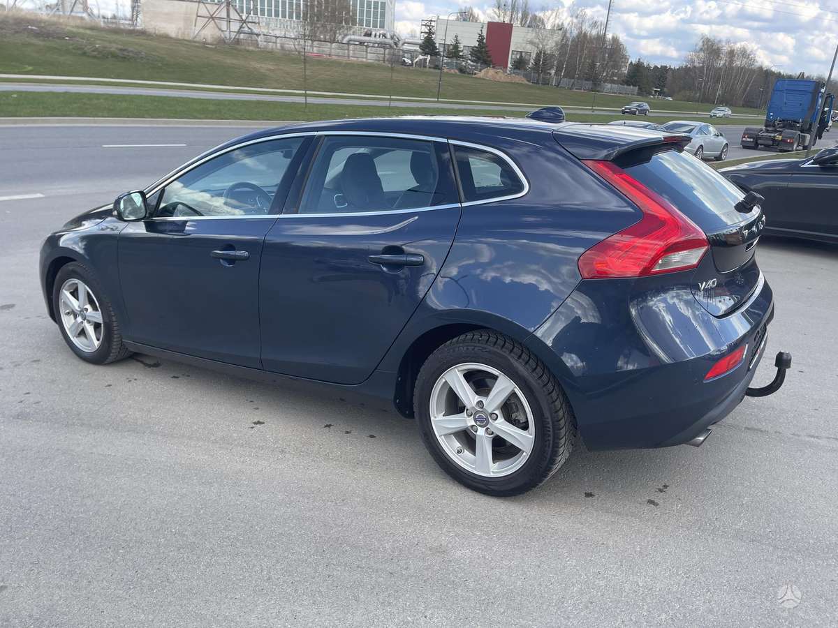 Volvo V40, 2.0 l., Хэтчбек