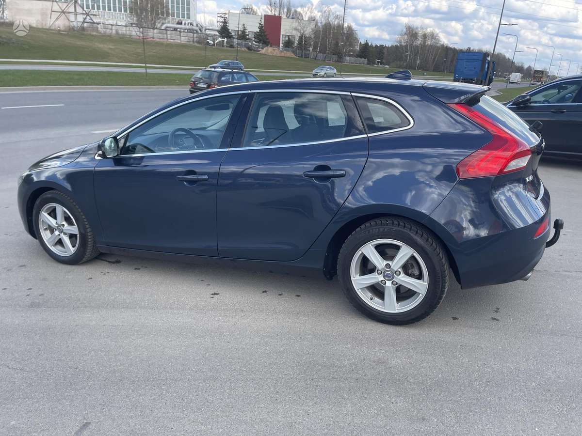 Volvo V40, 2.0 l., Хэтчбек