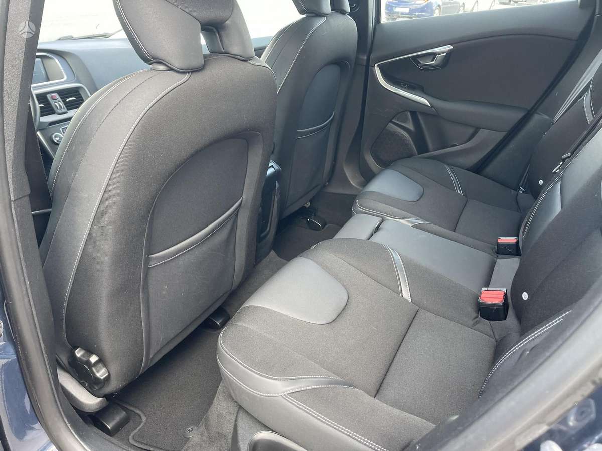 Volvo V40, 2.0 l., Хэтчбек