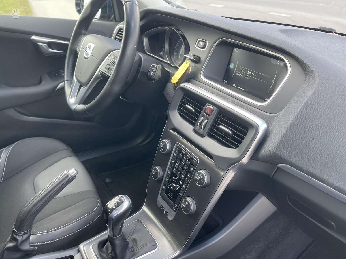 Volvo V40, 2.0 l., Хэтчбек