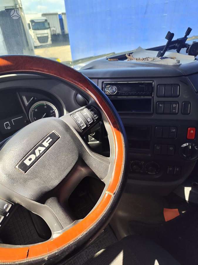 DAF XF 460 FT, double sleeper