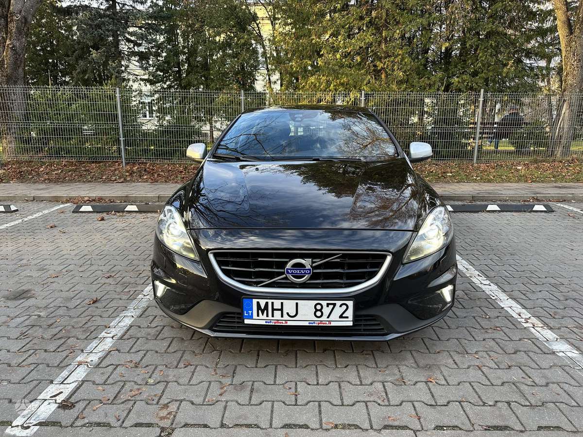 Volvo V40, 2.0 l., hatchback