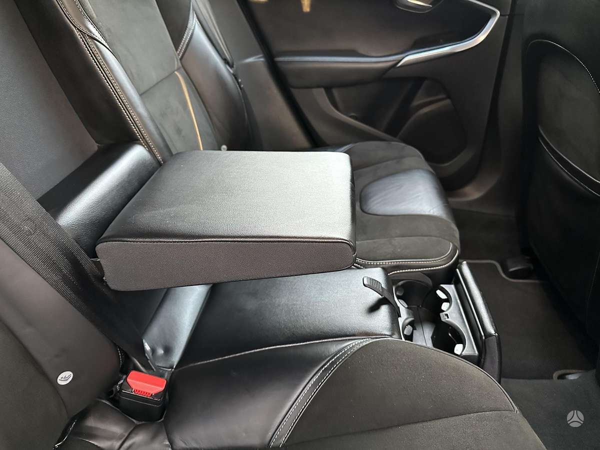 Volvo V40, 2.0 l., hatchback