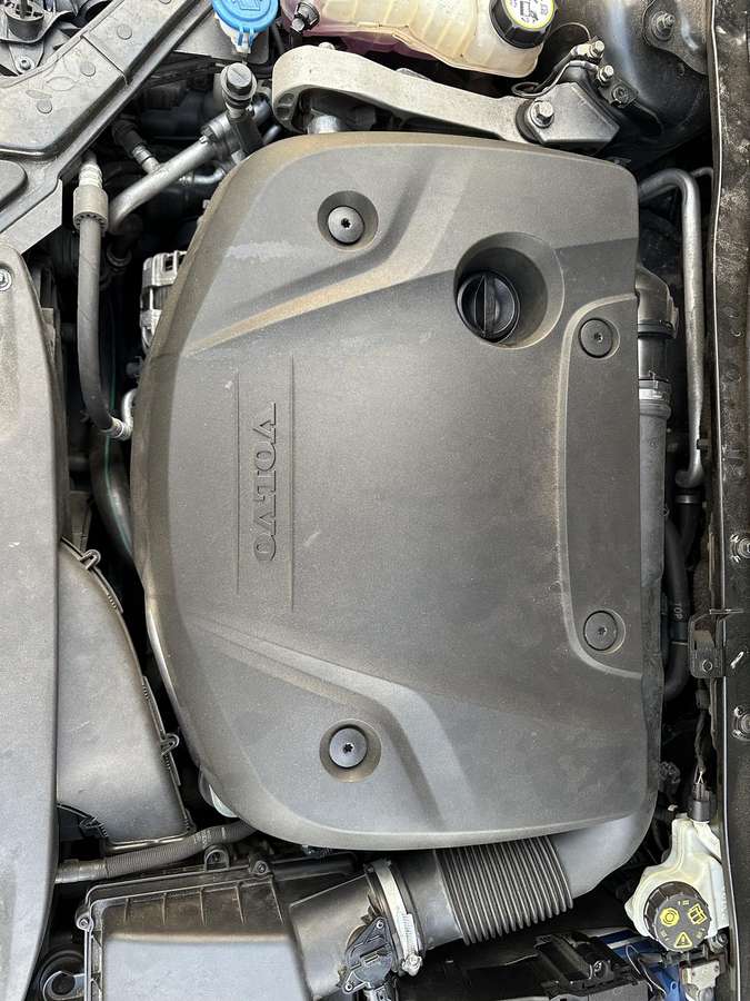 Volvo V40, 2.0 l., hatchback