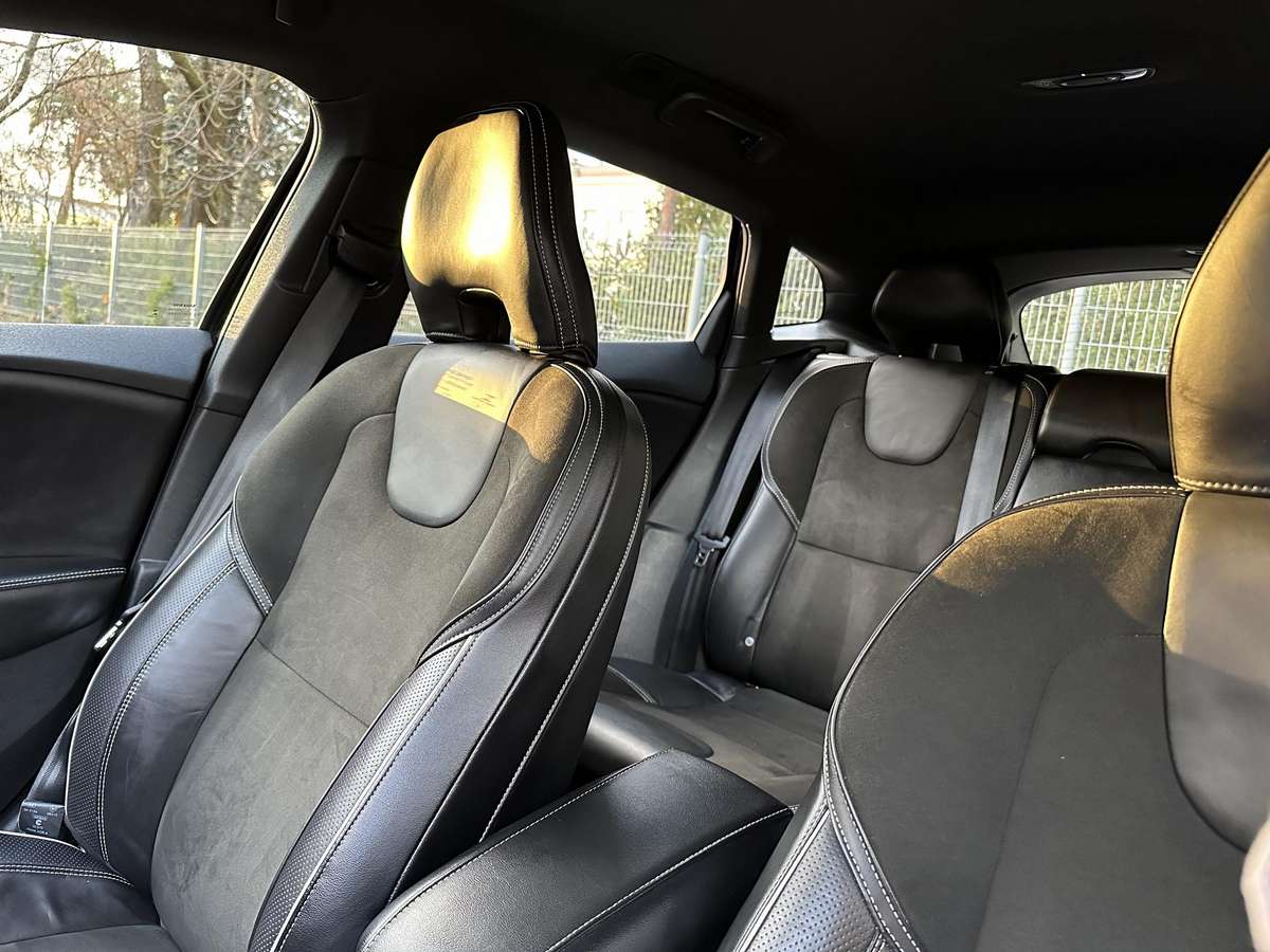 Volvo V40, 2.0 l., hatchback