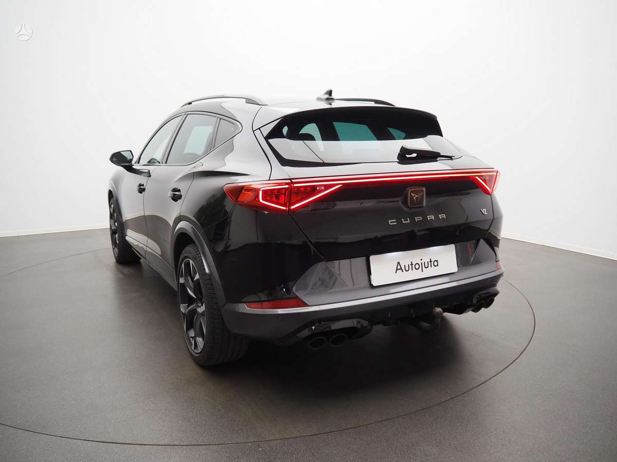 Cupra Formentor, 2.0 l., off-road / crossover