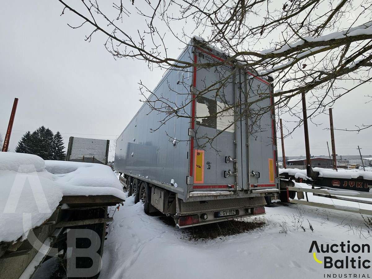 Kraker CF200, with moving floor