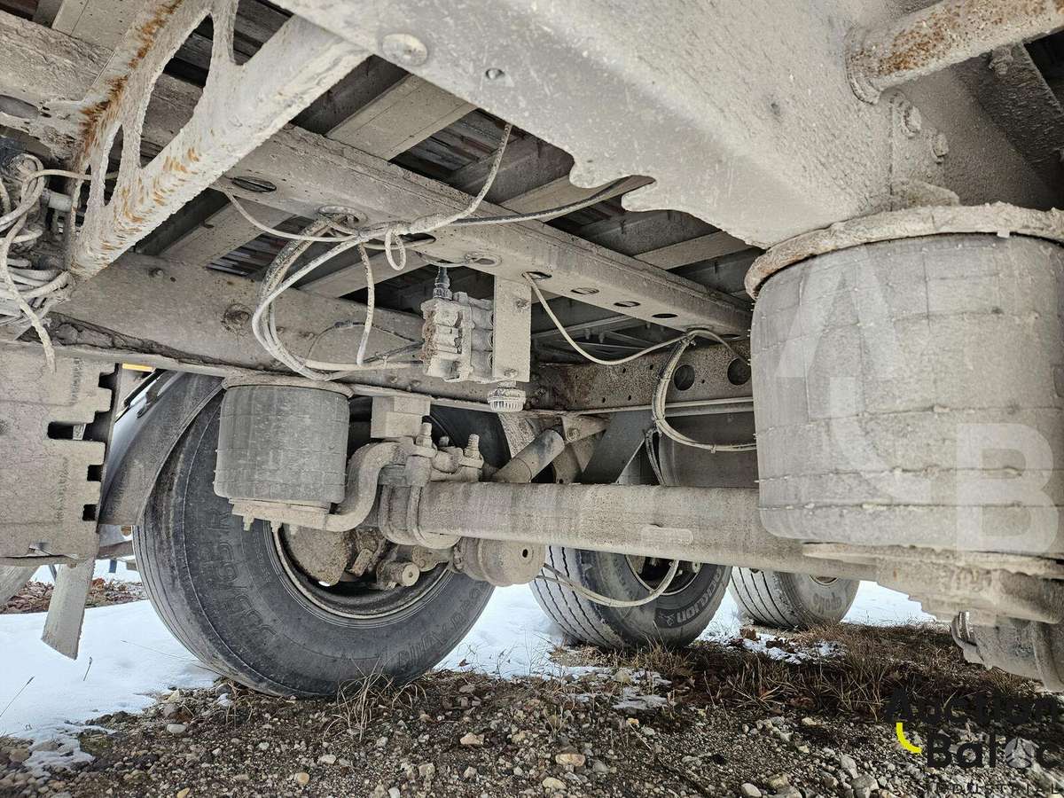 Kraker CF200, with moving floor