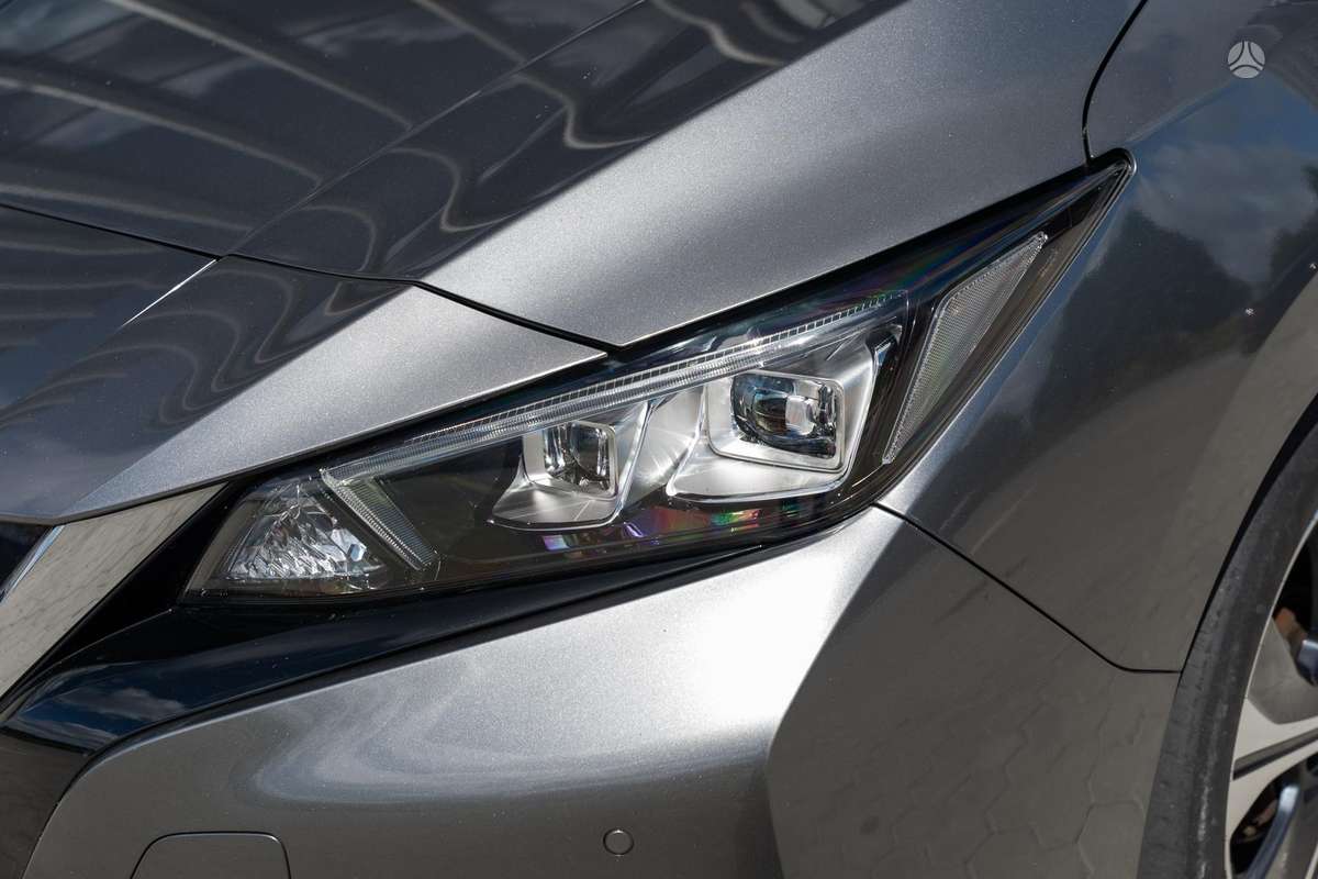 Nissan Leaf, 40 kWh, hatchback