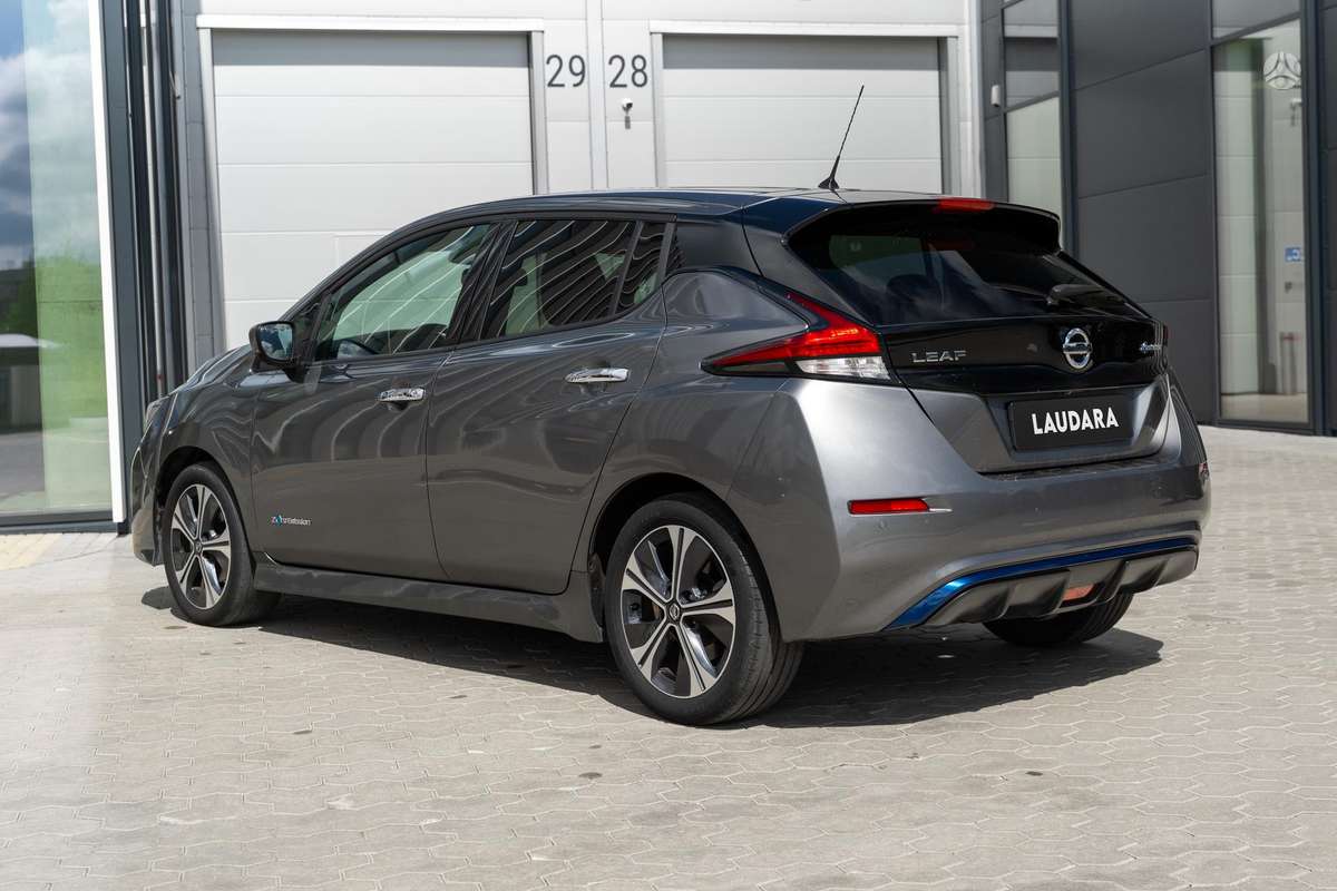 Nissan Leaf, 40 kWh, hatchback