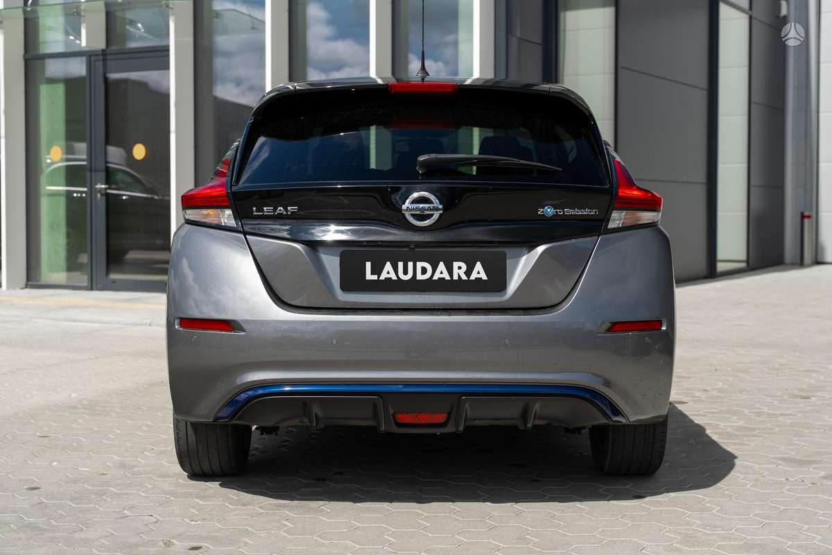 Nissan Leaf, 40 kWh, hatchback
