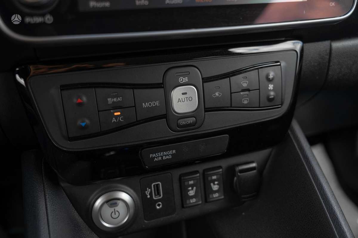 Nissan Leaf, 40 kWh, hatchback