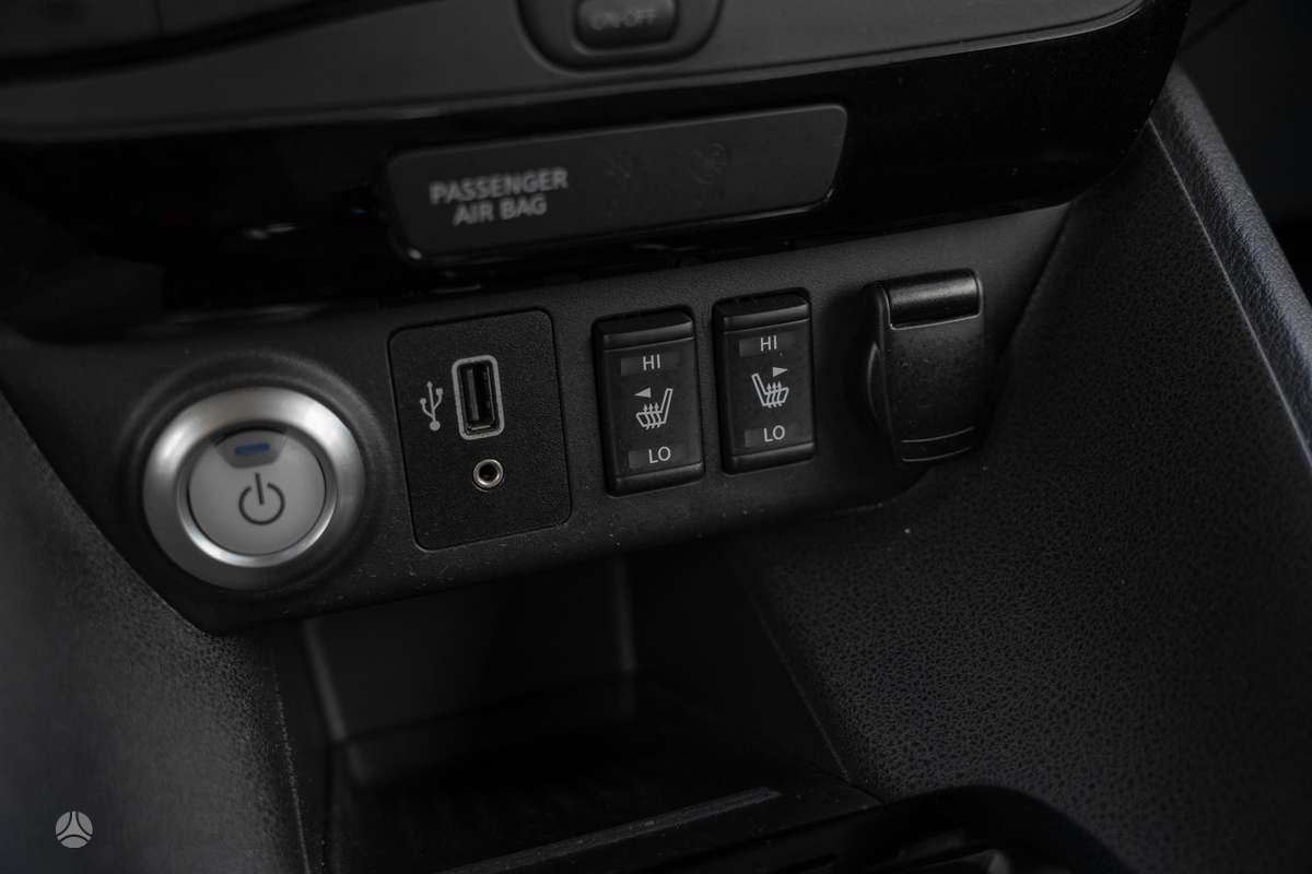 Nissan Leaf, 40 kWh, hatchback