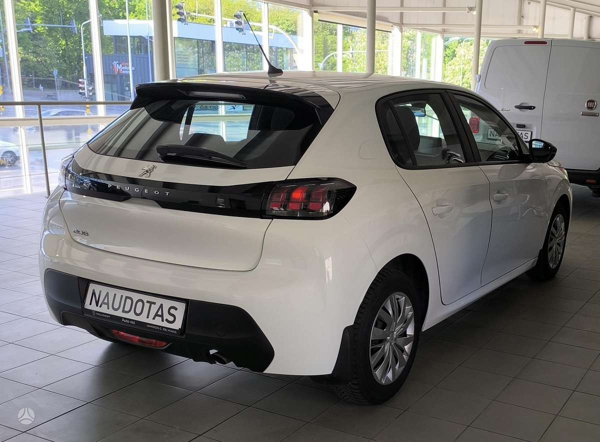 Peugeot 208 - 4