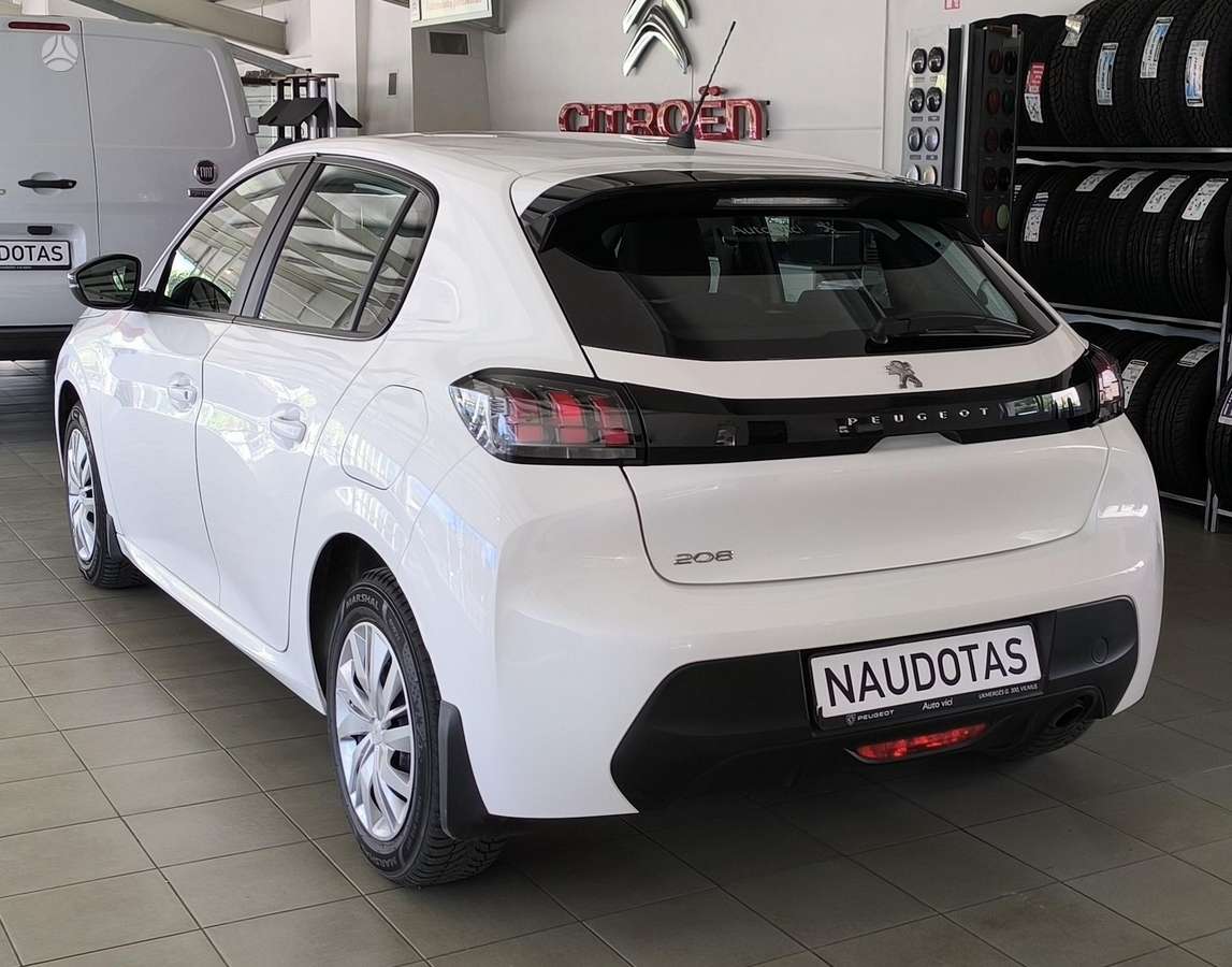Peugeot 208 - 5