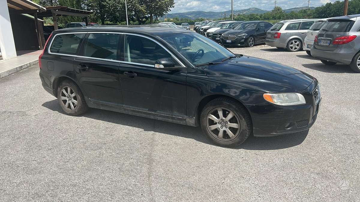 Volvo V70, 2.0 l., Универсал