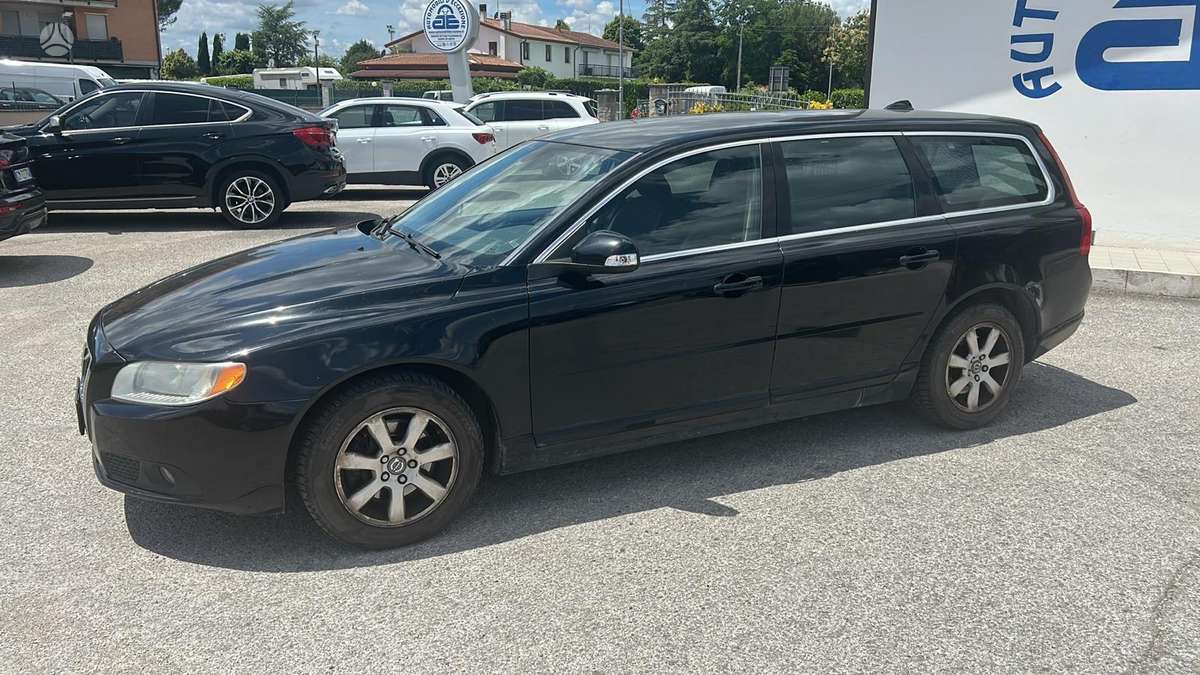 Volvo V70, 2.0 l., Универсал