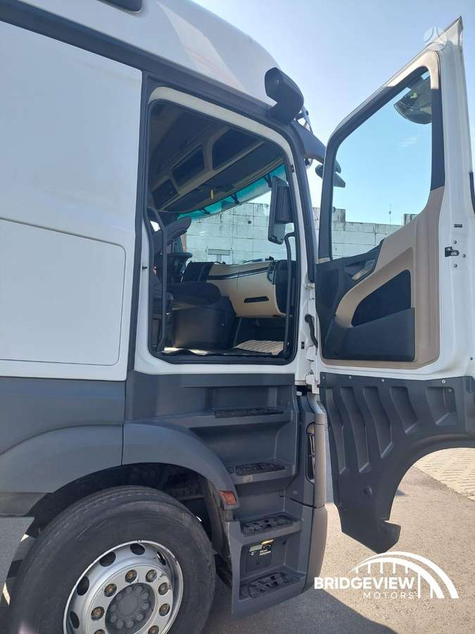 Mercedes-Benz Actros 1845, double sleeper