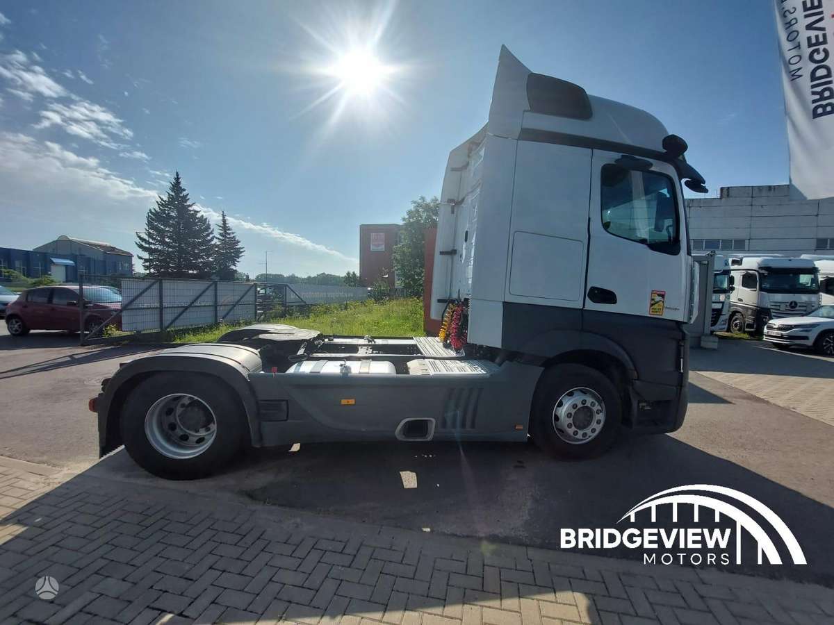 Mercedes-Benz Actros 1845, double sleeper
