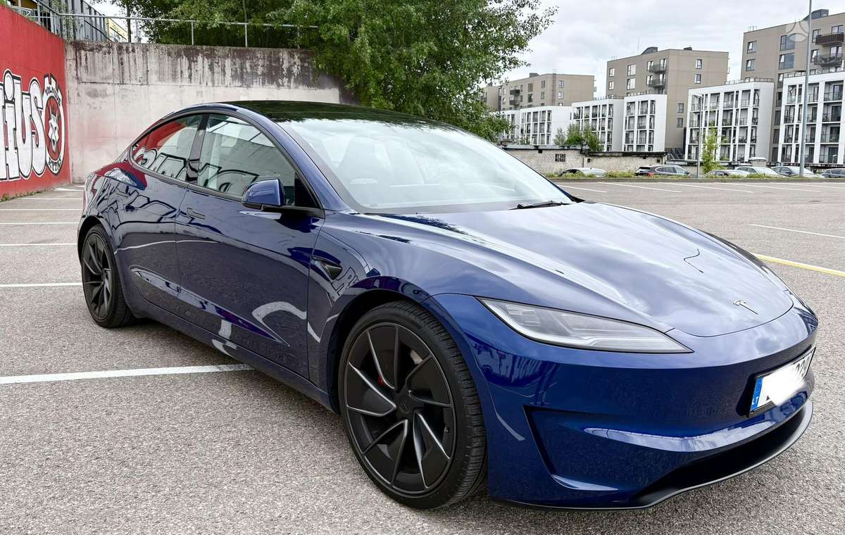 Tesla Model 3, 82 кВт·ч, Хэтчбек