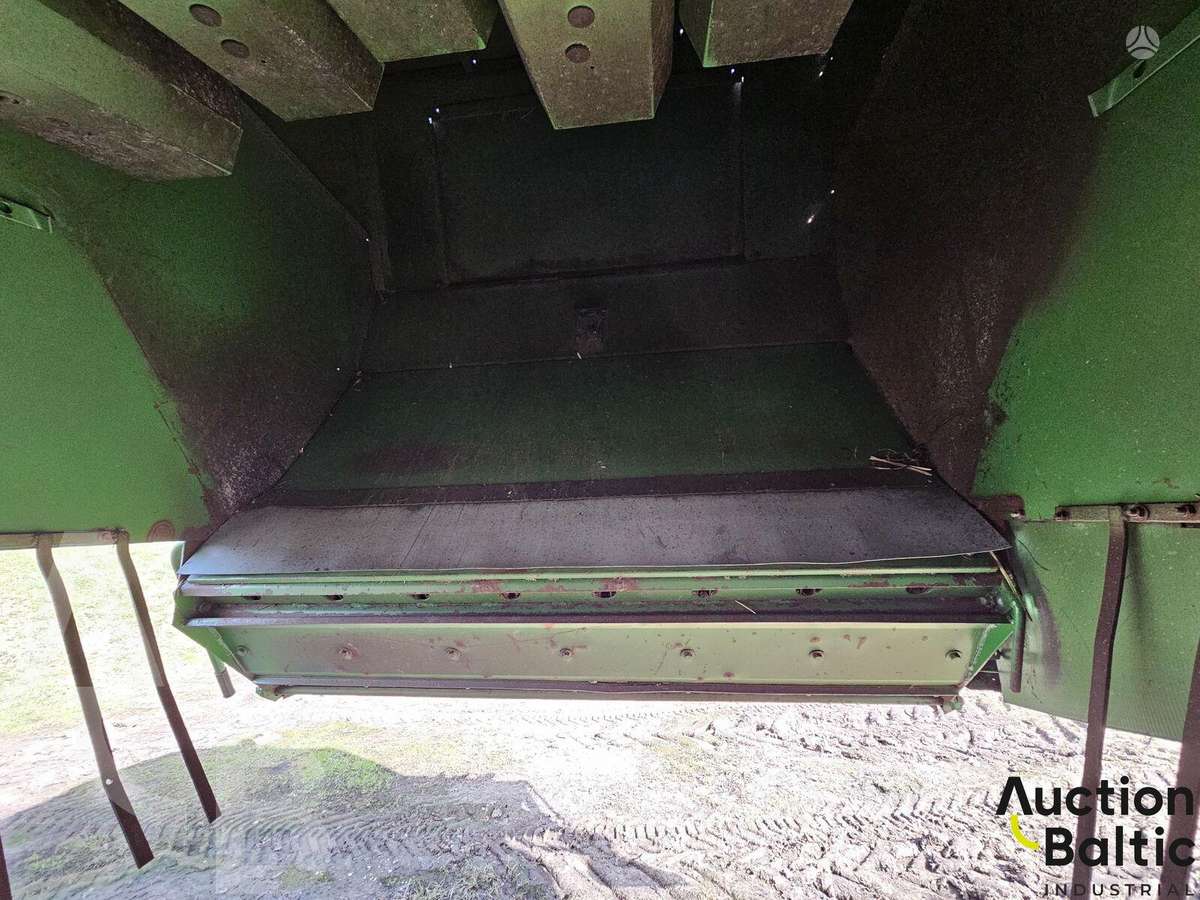 John Deere 2064, combine harvesters