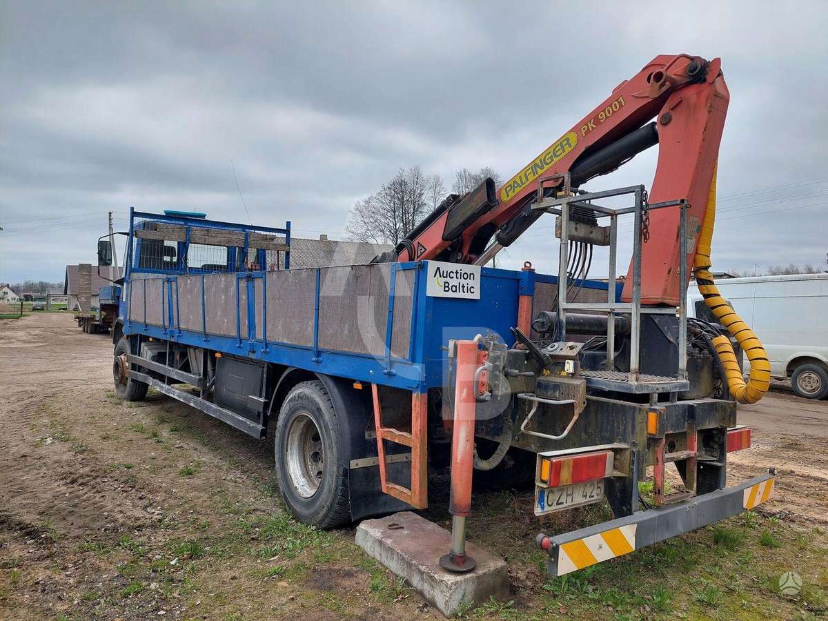 Iveco 180E18, bortiniai
